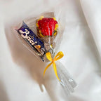 NARAMAKI® Idea Regalo Maestre - 37,5g Cioccolatini Baci Perugina + Rosa Rossa Artificiale + Bouquet di Mimosa Avvolto da Juta | Regalo Amica