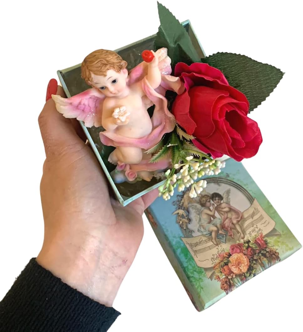 NARAMAKI® Regalo Festa della Donna 2024 - Calamita Angelo Rosa di Resina in Cofanetto con Fiore Artificiale Fucsia (ANGELO ROSA)